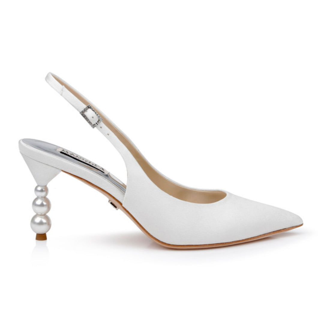 Badgley Mischka Womens Beatrix White Slingback Heels
