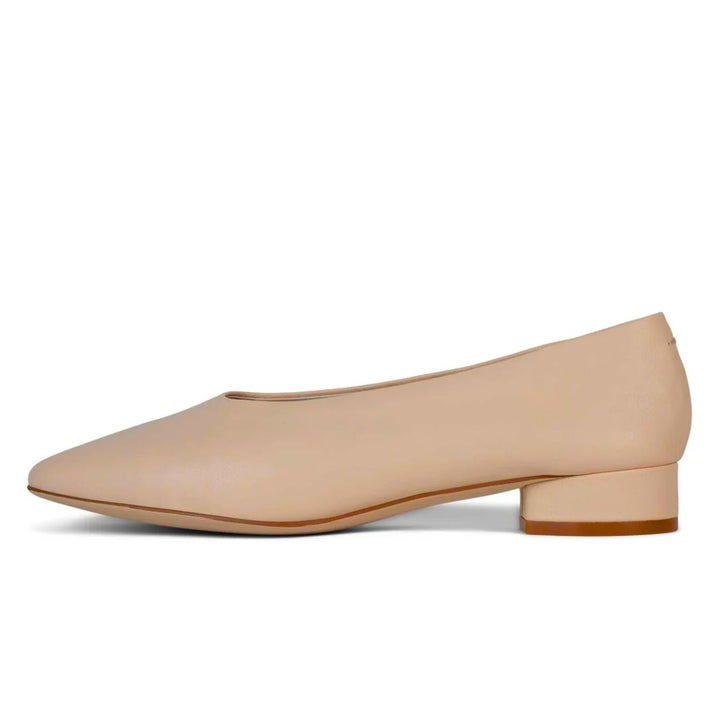 Jeffrey Campbell Womens Trustee Beige Ballerinas