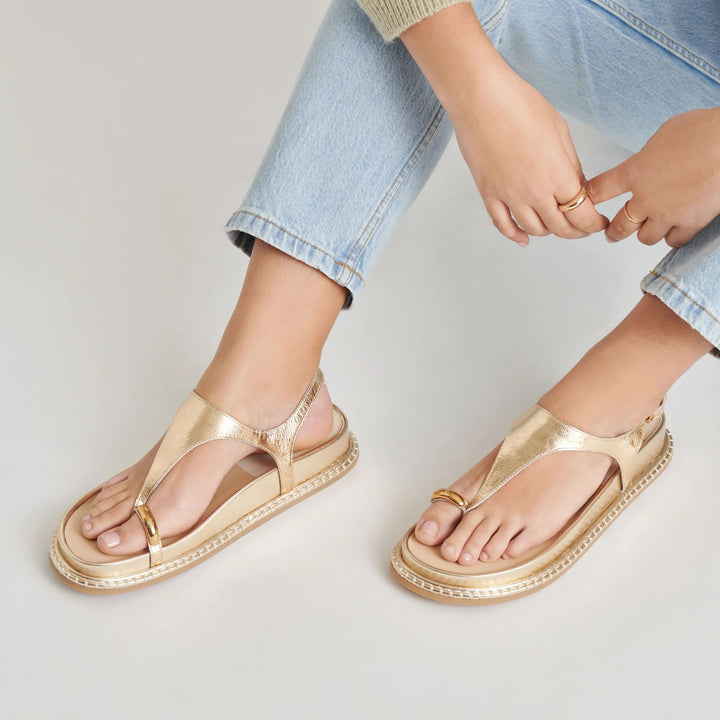 Dolce Vita Womens Stefan Gold Sandals